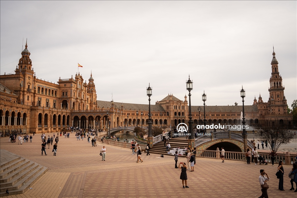 Sevilla'da zamanın durduğu yer: Plaza de Espana