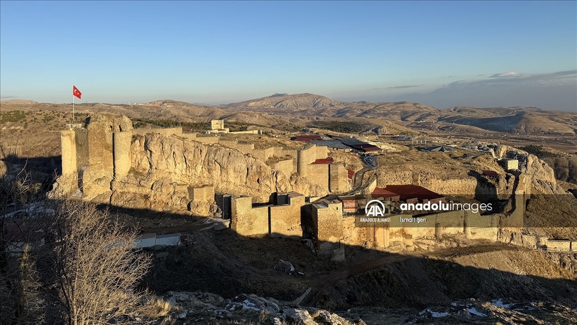 Harput Kalesi'ndeki kazı ve restorasyon "Geleceğe Miras Projesi" ile hız kazandı