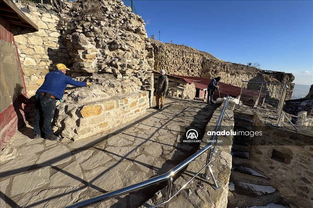Harput Kalesi'ndeki kazı ve restorasyon "Geleceğe Miras Projesi" ile hız kazandı