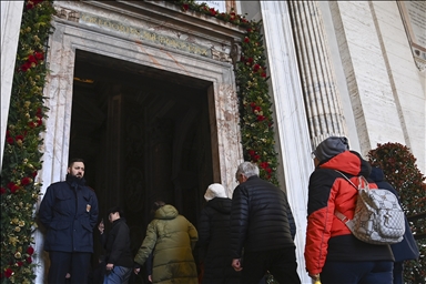 First pilgrims celebrate the Jubilee in Vatican