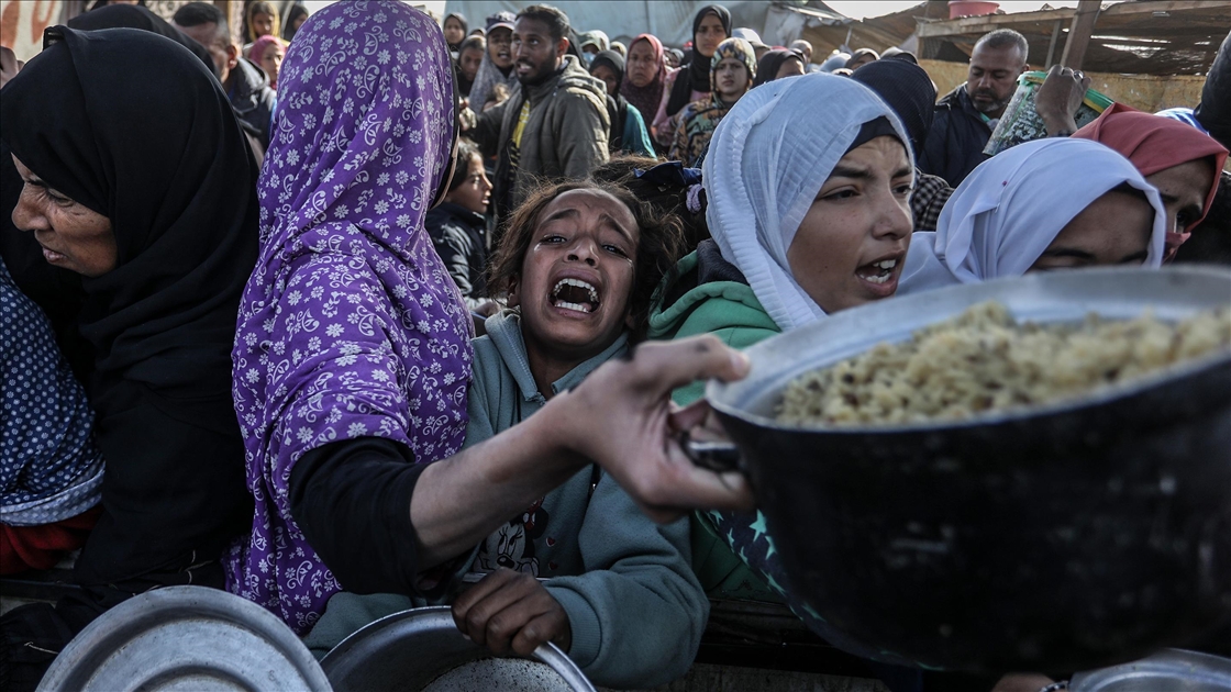 Food distribution for Palestinians in Gaza