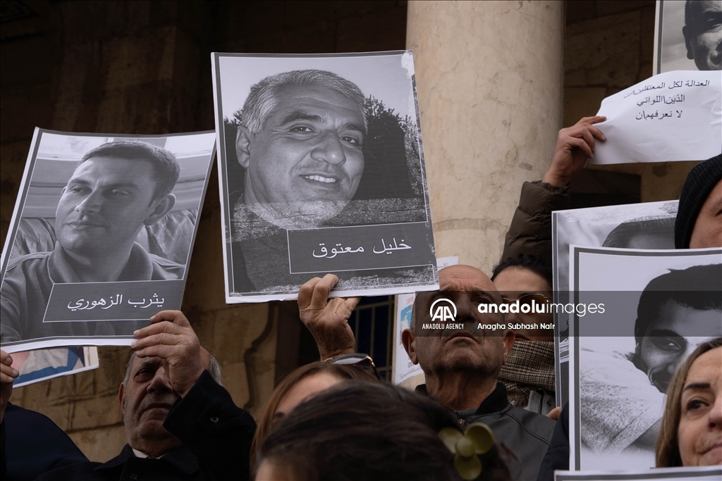 Relatives of Baath regime detainees demonstrate in Damascus