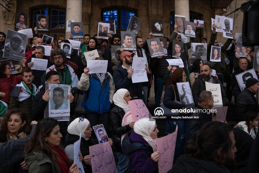 Relatives of Baath regime detainees demonstrate in Damascus