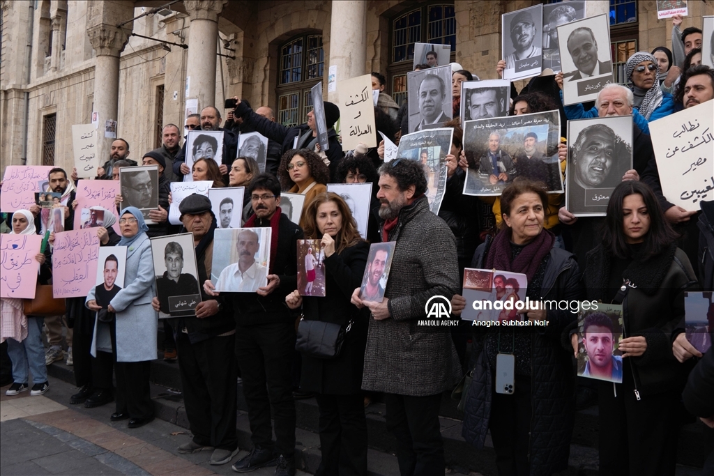 Relatives of Baath regime detainees demonstrate in Damascus