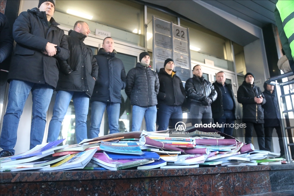 Protest demanding transparency on Novi Sad train station incident continues in Belgrade