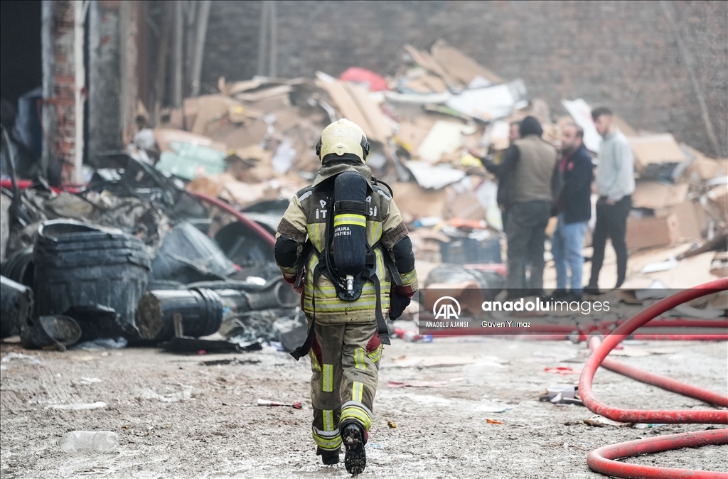 Ankara'da 2 katlı binada yangın çıktı