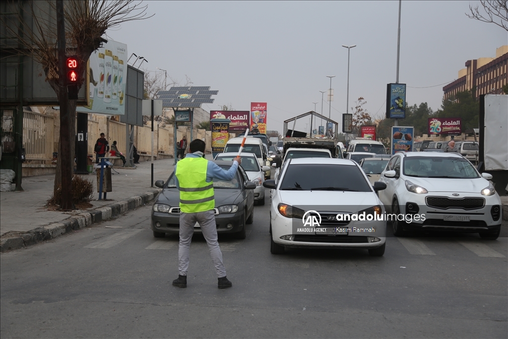 Young volunteers address traffic problems in Syria’s Aleppo