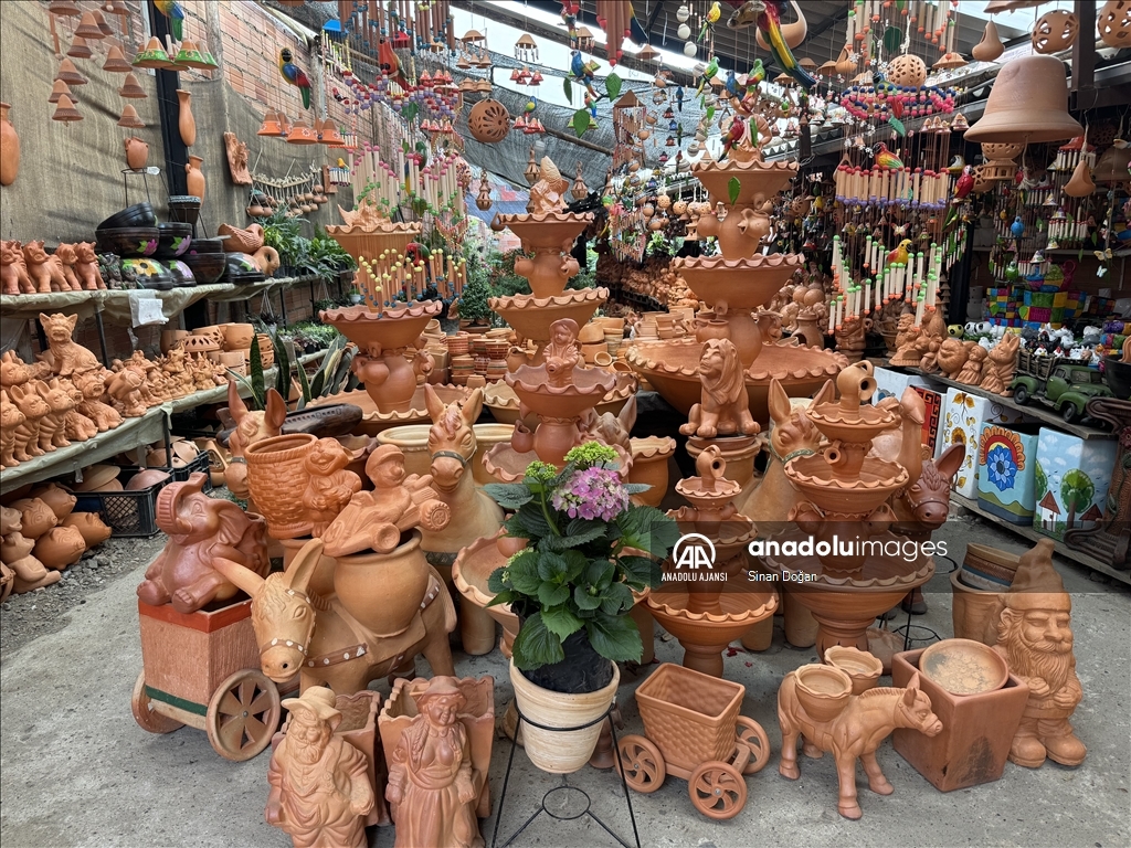 Kolombiya'nın el sanatları başkenti: Raquira kasabası