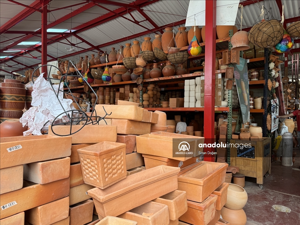 Kolombiya'nın el sanatları başkenti: Raquira kasabası