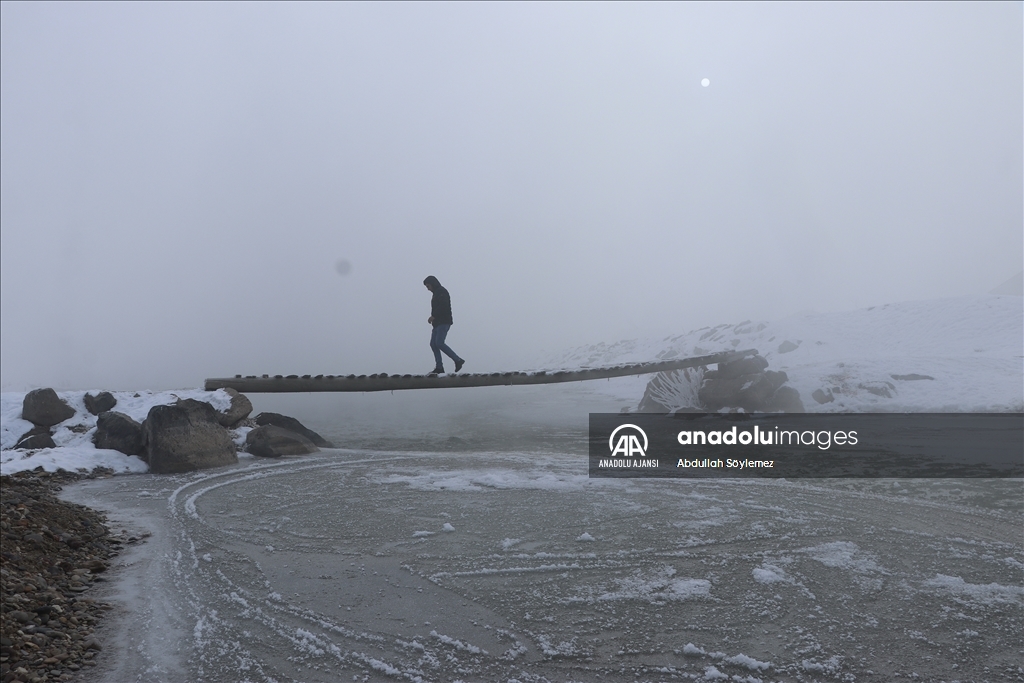 Ağrı'da dondurucu soğuklar etkisini sürdürüyor