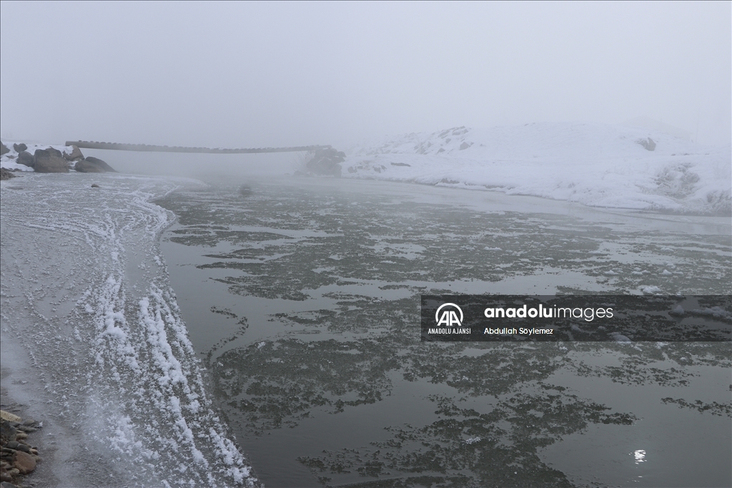 Ağrı'da dondurucu soğuklar etkisini sürdürüyor