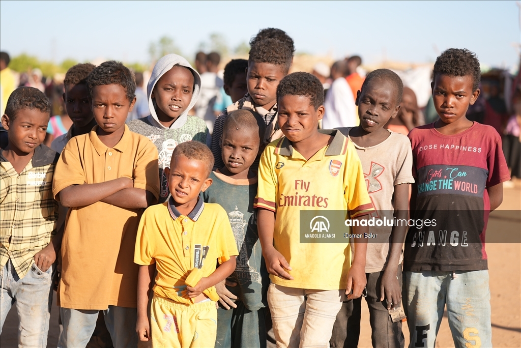 Sudan'da savaşın gölgesinde çocuklar