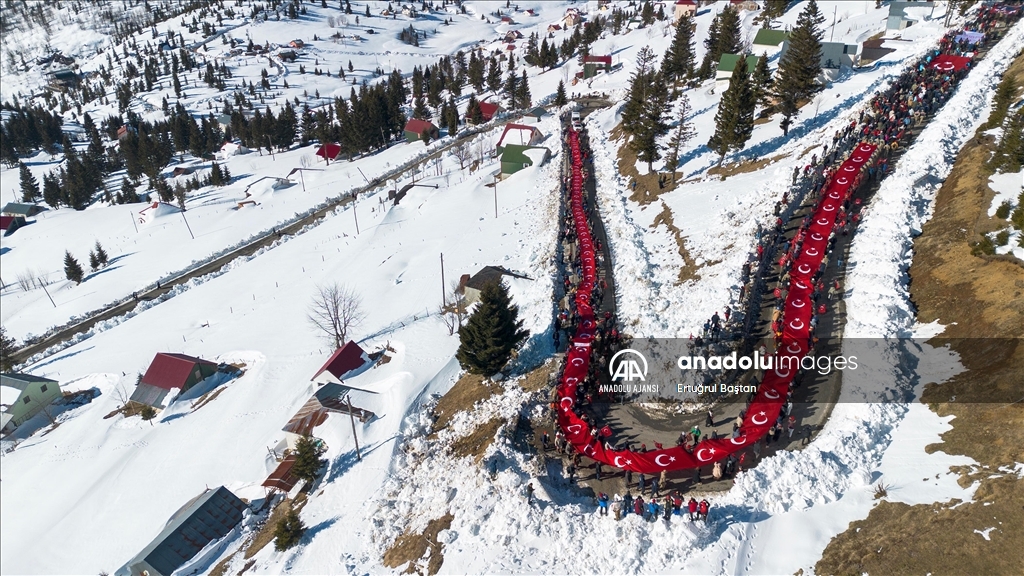 Sis Dağı'nda Sarıkamış Şehitleri Anma Yürüyüşü yapıldı