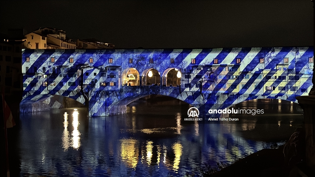 Во Флоренции проходит волшебный фестиваль света Florence Lights Up