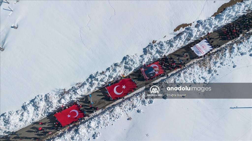 Sis Dağı'nda Sarıkamış Şehitleri Anma Yürüyüşü yapıldı