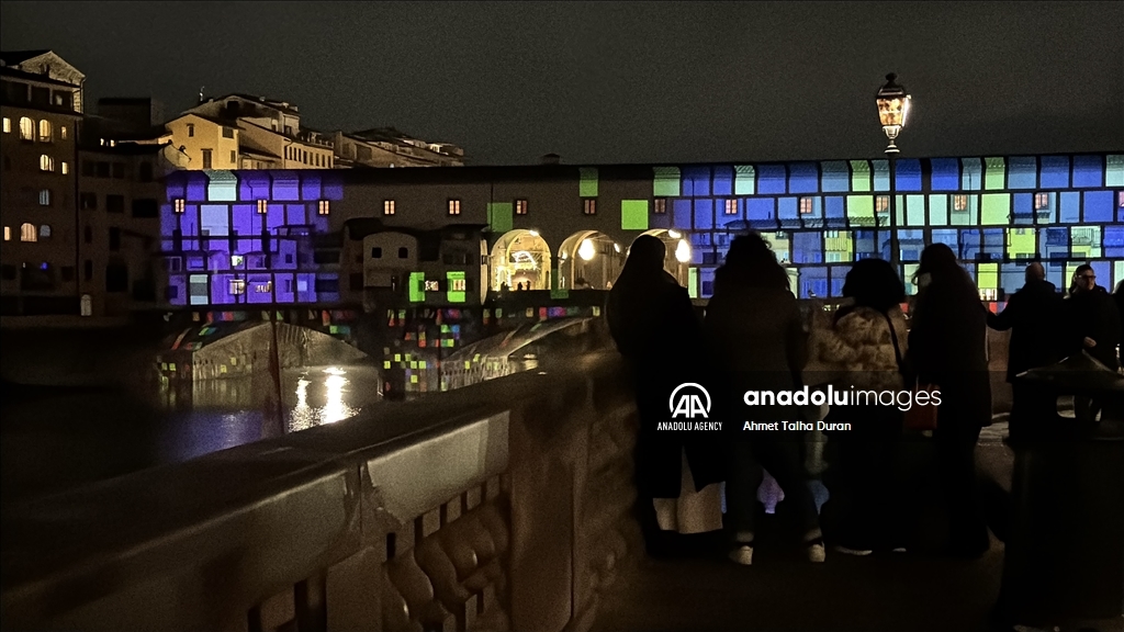 Во Флоренции проходит волшебный фестиваль света Florence Lights Up