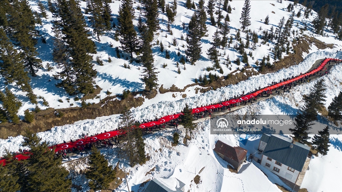 Sis Dağı'nda Sarıkamış Şehitleri Anma Yürüyüşü yapıldı