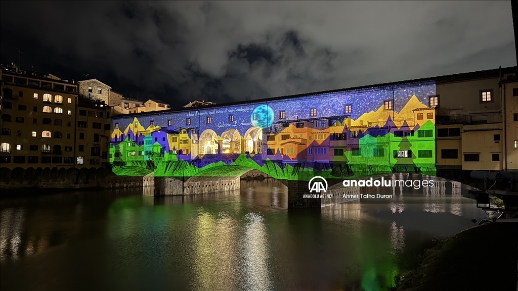 Во Флоренции проходит волшебный фестиваль света Florence Lights Up