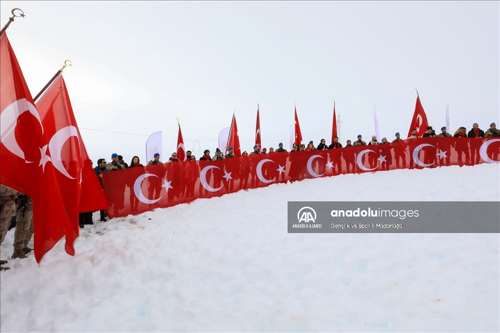 Antalya'da Sarıkamış şehitleri anısına yürüyüş düzenlendi