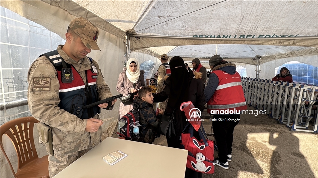 Suriyelilerin Hatay'daki sınır kapılarından ülkelerine dönüşü sürüyor