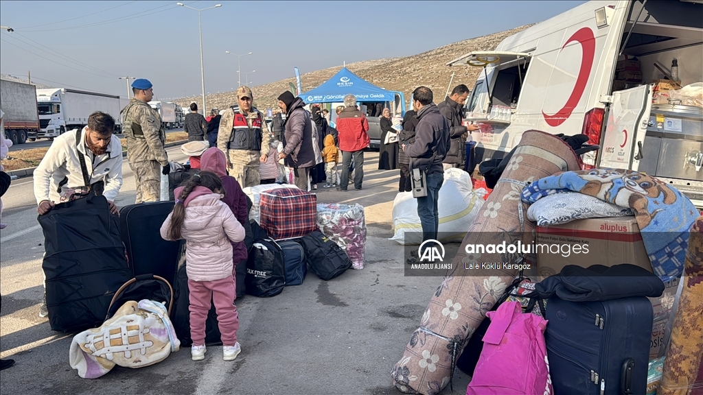 Suriyelilerin Hatay'daki sınır kapılarından ülkelerine dönüşü sürüyor