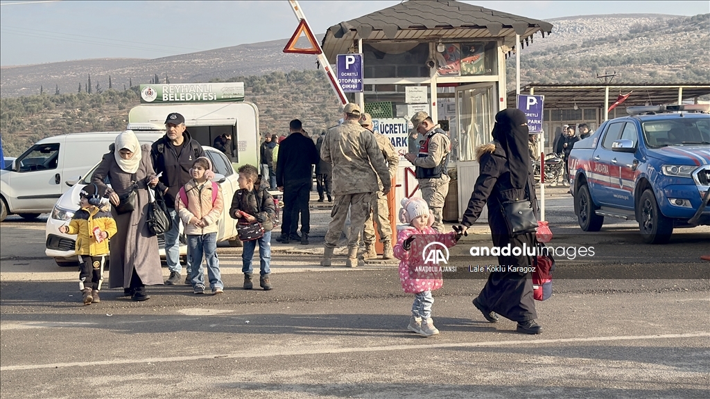 Suriyelilerin Hatay'daki sınır kapılarından ülkelerine dönüşü sürüyor