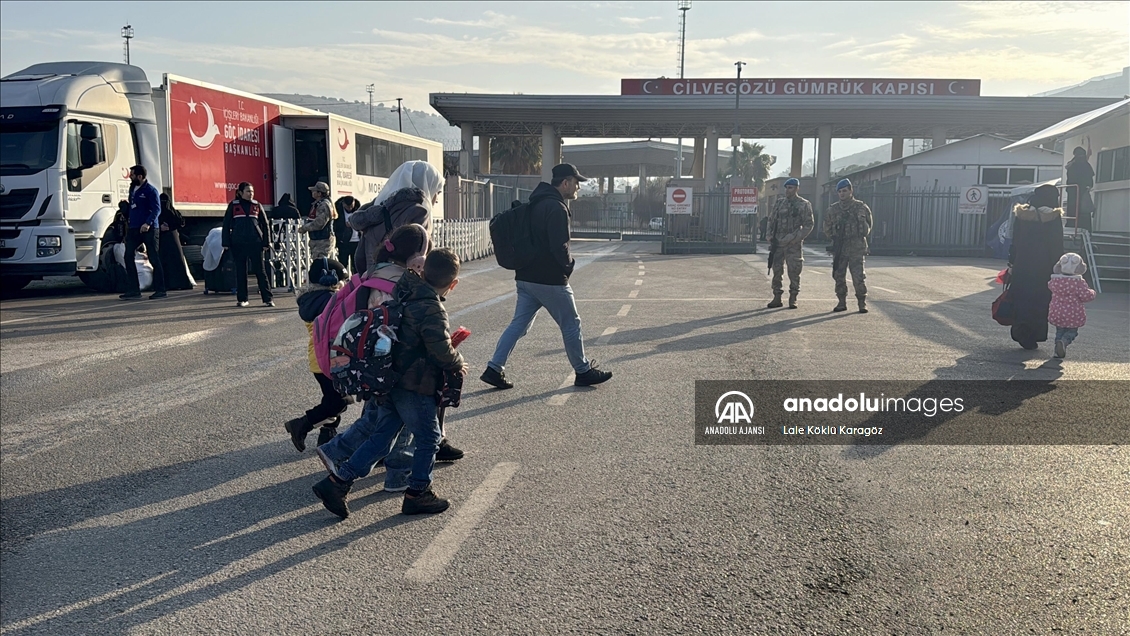 Suriyelilerin Hatay'daki sınır kapılarından ülkelerine dönüşü sürüyor