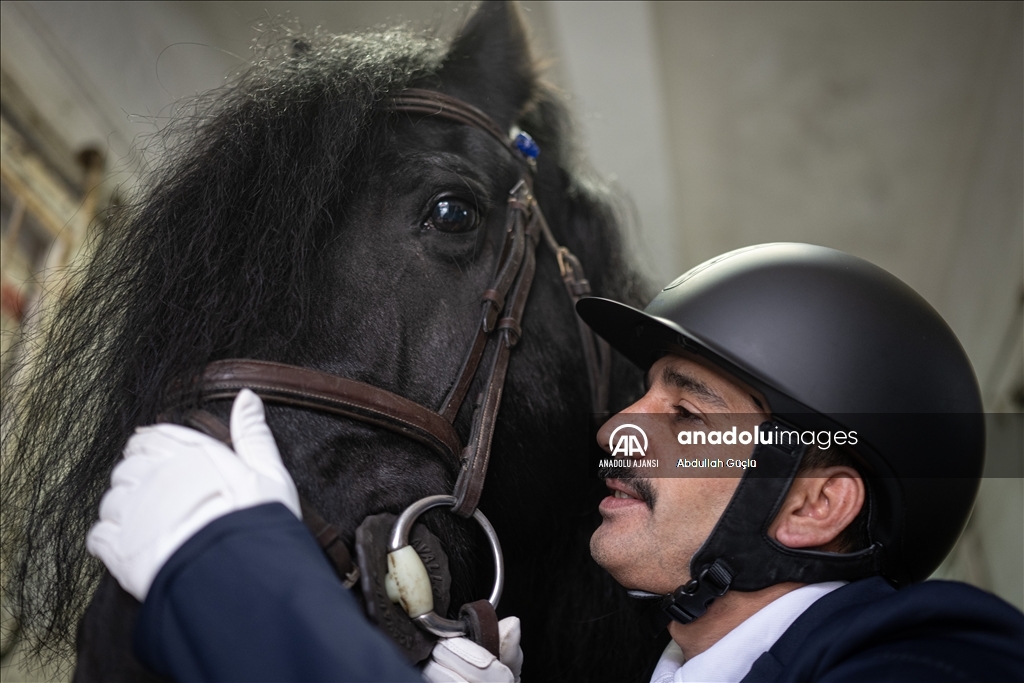 Görme engelli binicinin hedefi paralimpik oyunlara katılmak