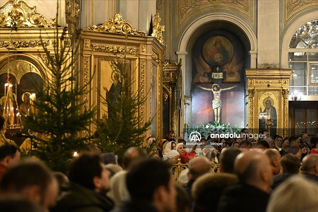 Православные христиане отмечают один из значимых религиозных праздников — Рождество Христово