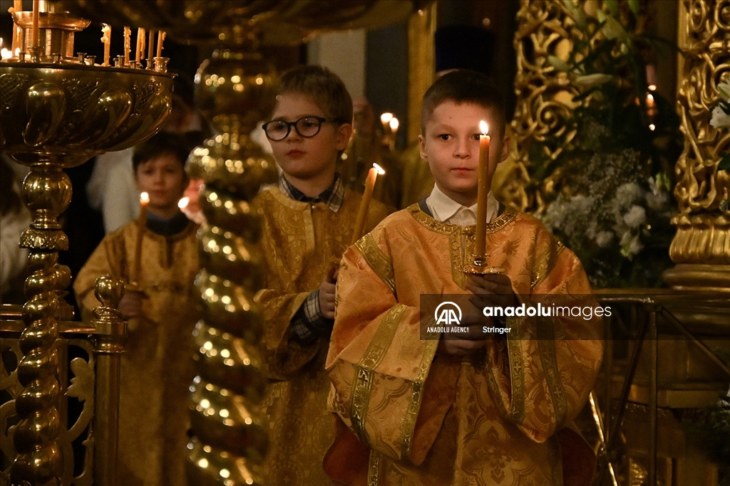 Православные христиане отмечают один из значимых религиозных праздников — Рождество Христово