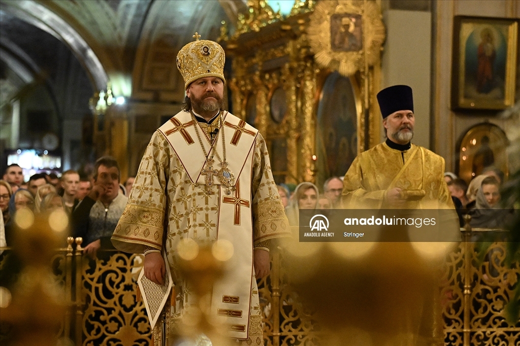 Православные христиане отмечают один из значимых религиозных праздников — Рождество Христово