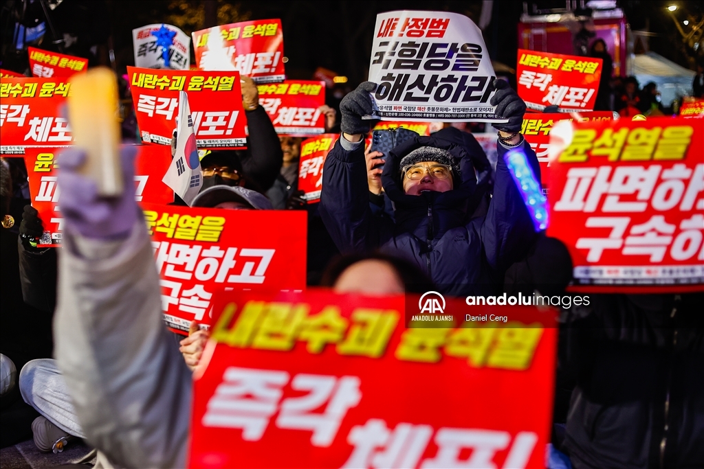 Güney Kore'de devlet başkanlığı görevinden uzaklaştırılan Yeol karşıtı gösteriler sürüyor