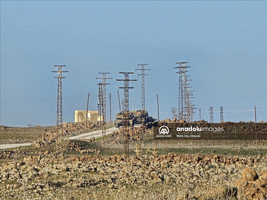 Suriye'deki işgalini sürdüren İsrail, Kuneytra'da 4 beldede sivil yerleşimleri tahrip etti