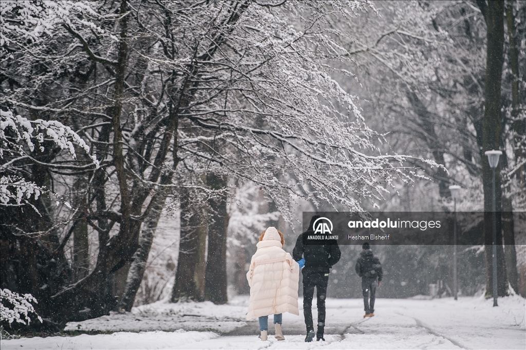 Almanya'nın Dortmund kentinde kar yağışı