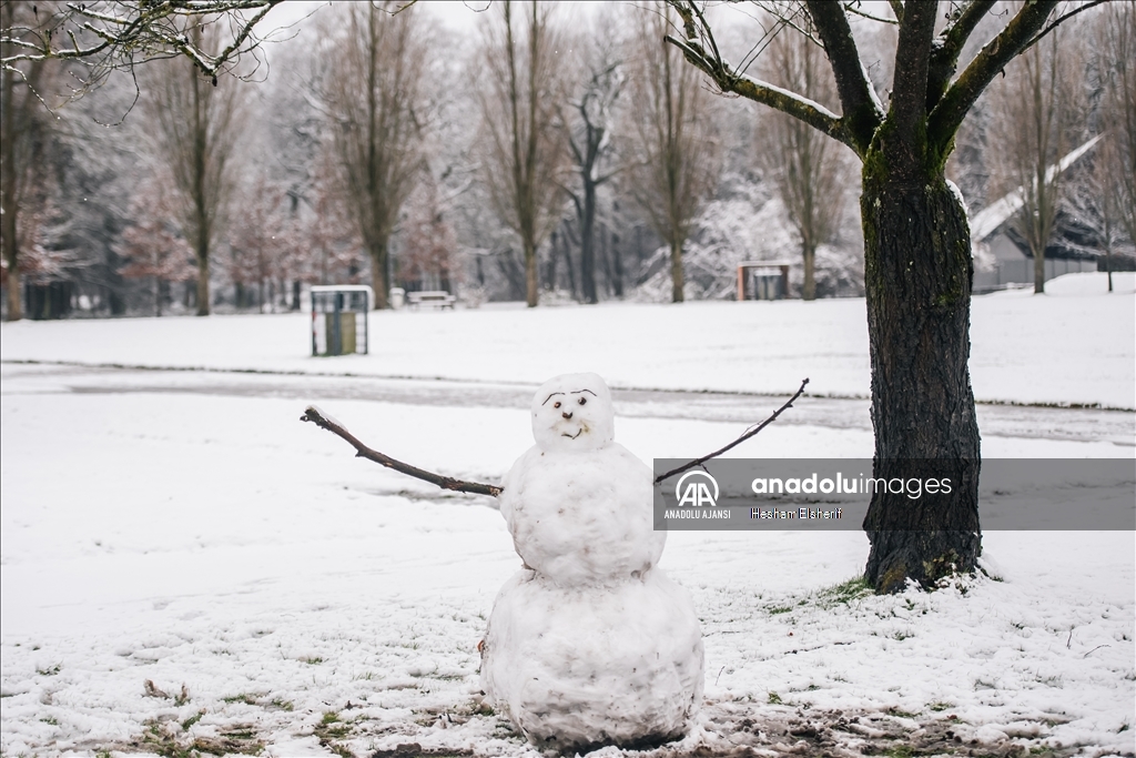 Almanya'nın Dortmund kentinde kar yağışı