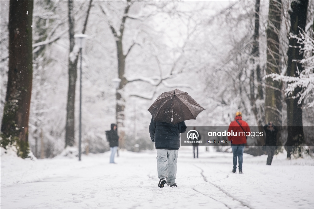 Almanya'nın Dortmund kentinde kar yağışı