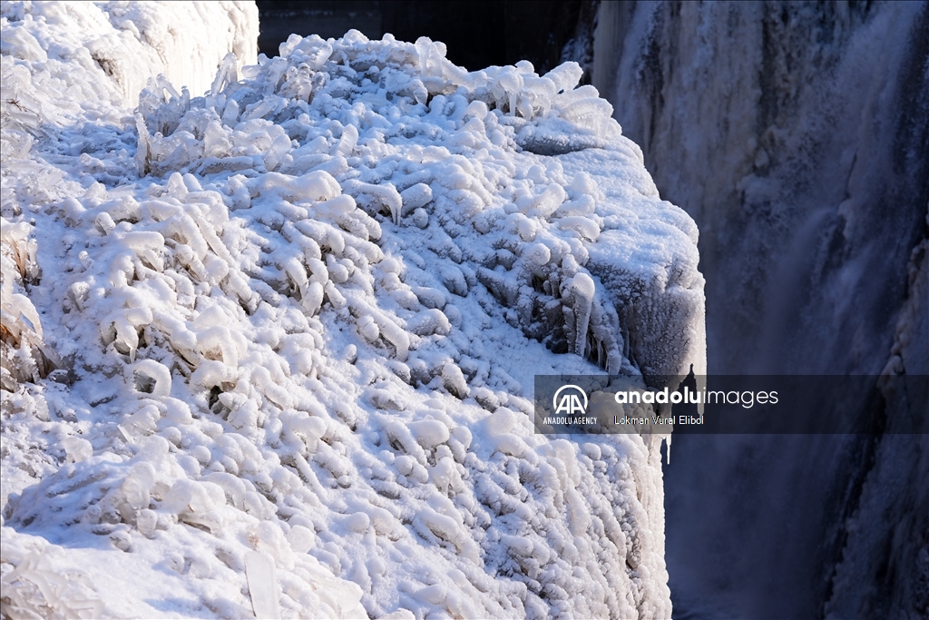 New Jersey's Paterson Great Falls shrouded in ice as wildfires ravage West Coast
