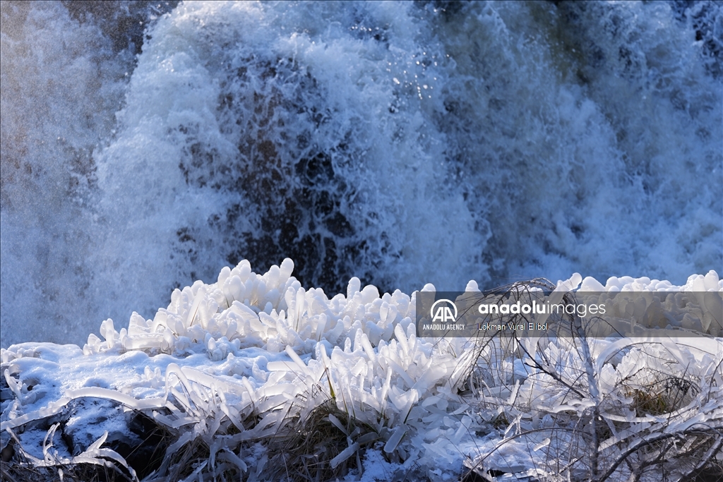 New Jersey's Paterson Great Falls shrouded in ice as wildfires ravage West Coast