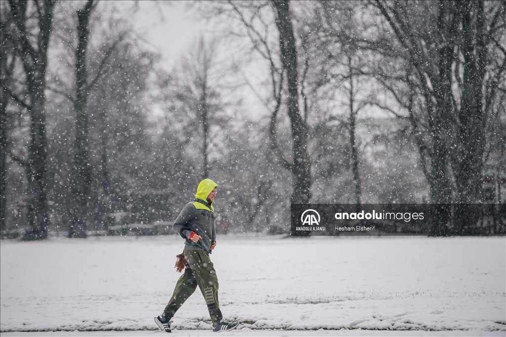 Almanya'nın Dortmund kentinde kar yağışı