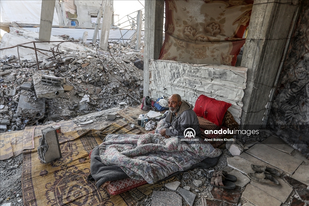 İsrail saldırıları altındaki Gazze'de, Filistinli Anbar'ın yaşam mücadelesi