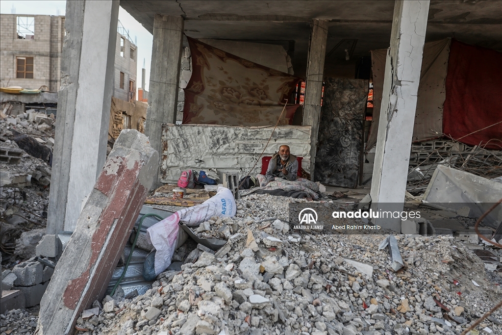 İsrail saldırıları altındaki Gazze'de, Filistinli Anbar'ın yaşam mücadelesi