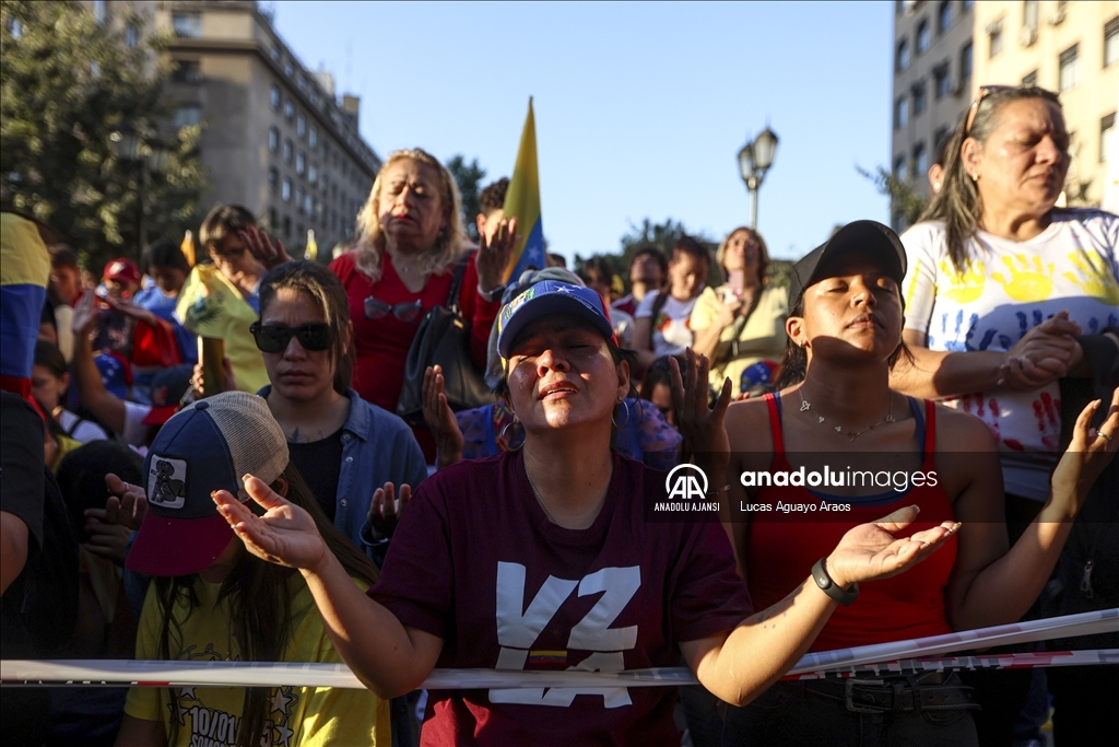 Şili'de yaşayan Venezuelalı göçmenler Nicolas Maduro karşıtı protesto düzenledi