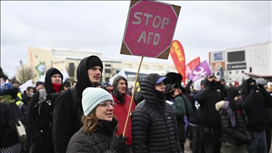 Almanya'da AfD'nin düzenlediği kongreye karşı geniş katılımlı protesto