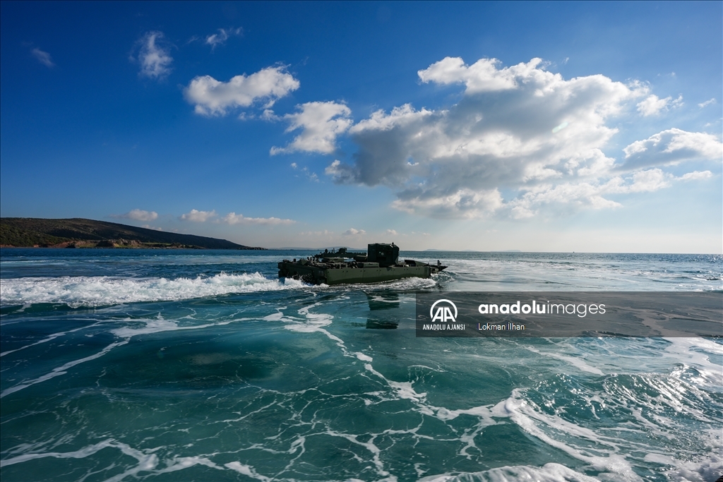 TSK'nın "timsah" lakaplı amfibileri hem karada hem denizde göreve hazır