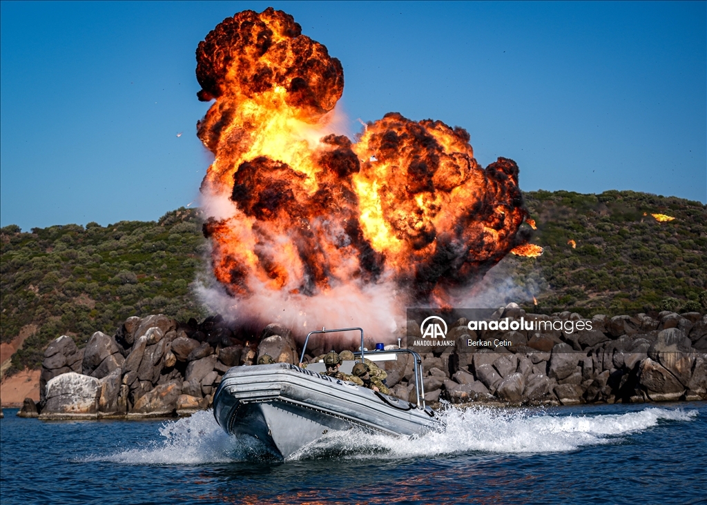 TSK'nın "timsah" lakaplı amfibileri hem karada hem denizde göreve hazır