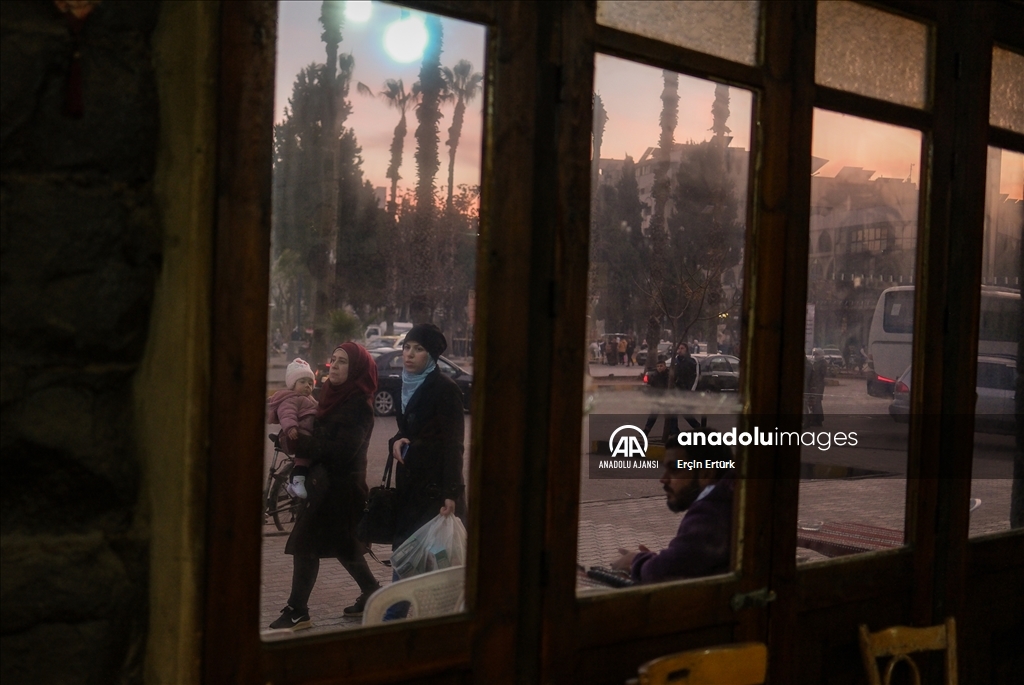 Humus'ta Esed rejiminin bombalayarak hayalet kente çevirdiği mahalleler görüntülendi