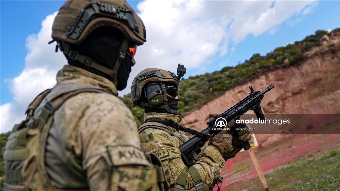 TSK'nın "timsah" lakaplı amfibileri hem karada hem denizde göreve hazır