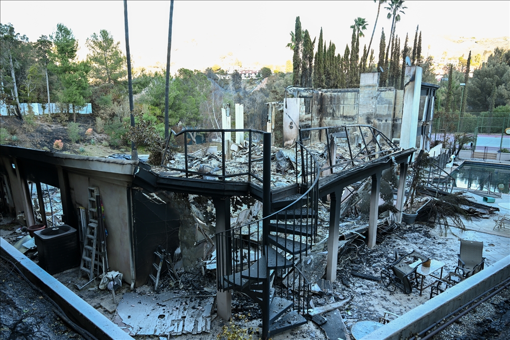 Palisades Fire: Malibu Beach and Pacific Palisades aftermath in Los Angeles fire