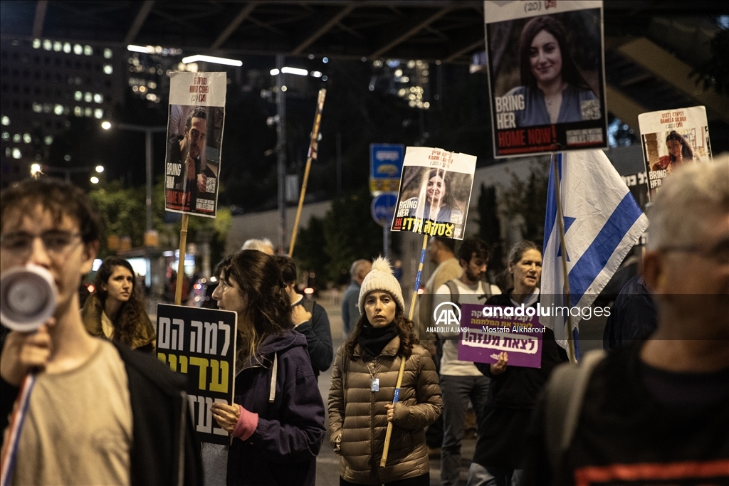 İsrailli esirlerin yakınları Tel Aviv'de gösteri düzenledi