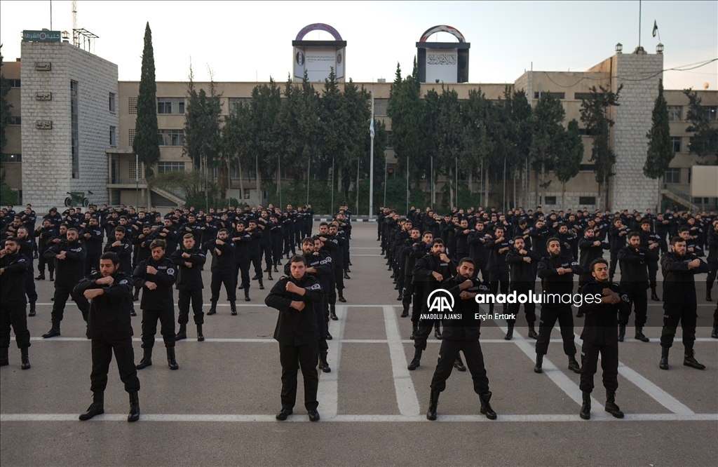 Suriye'de yeni kolluk kuvveti adaylarına eğitim veriliyor